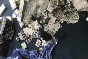 TP HCM: Bắt quả tang hàng chục người đang "sát phát" trong căn hộ chung cư