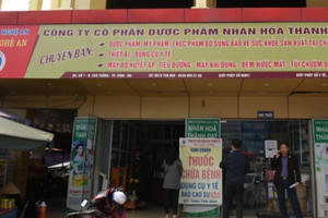 Phát hiện thêm một nhà thuốc tại Nghệ An bán khẩu trang với giá gấp 5 lần ngày thường