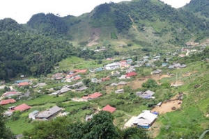 Lóng Luông - từ Tàng “Keangnam” đến bản người Mông trồng bơ trồng mận...