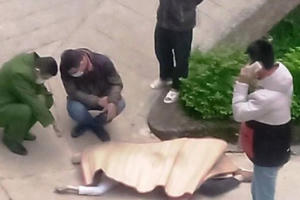 Lâm Đồng: Nam thanh niên tử vong ở sân bệnh viện cùng lá thư tuyệt mệnh