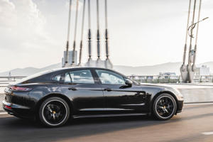 ‘Cận cảnh’ Porsche Panamera 4 Sport Turismo về Việt Nam giá hơn 5 tỷ
