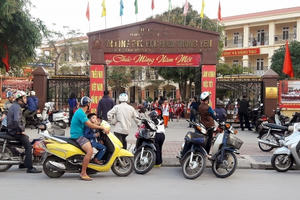 Che giấu việc học sinh bị ngã gãy chân: Hiệu trưởng chưa bị đình chỉ công tác