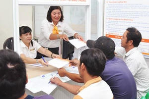 Sắp luật hóa việc nộp hộ tiền phạt vi phạm hành chính qua bưu điện