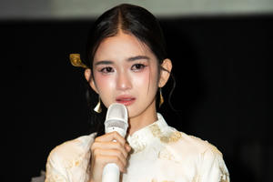 Diễn viên phim “Ngày xưa có một chuyện tình” rơi nước mắt kể trải nghiệm sinh con, làm mẹ