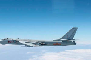 Oanh tạc cơ Mỹ - Trung 'đụng' nhau trên bầu trời Thái Bình Dương