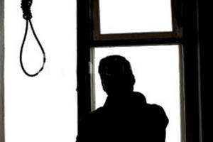 Bàng hoàng phát hiện người đàn ông treo cổ tự tử tại nhà riêng