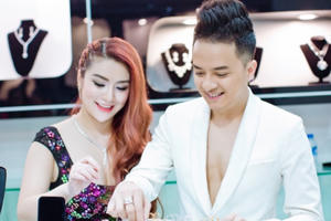 Cao Thái Sơn hôn “người tình tin đồn” 9X Dạ Ly Cao Thái Sơn hôn “người tình tin đồn” 9X Dạ Ly