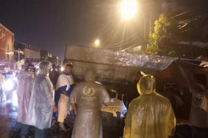 Người đàn ông tử vong sau tình huống lùi bất cẩn của tài xế xe tải