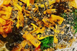 Người Việt kể chuyện ăn Tết ở trời Tây với loạt phong tục độc lạ