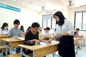 Hỗ trợ ôn tập, bồi dưỡng cho học sinh cuối cấp tại Hà Nội