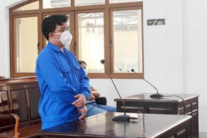 Cướp tiền của giám đốc bệnh viện, bị xử phạt 16 năm tù