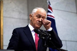 'Dớp' quyền phát tác