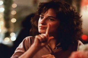 Nữ diễn viên khiếm thính duy nhất giành giải Oscar danh giá