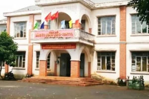 Tạm giữ cán bộ địa chính xã nhận hối lộ 12 triệu đồng của người dân