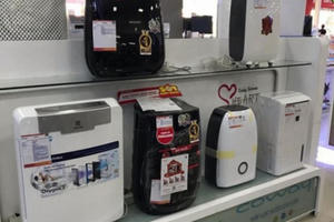 Khẩu trang, máy lọc khí “nóng” theo cảnh báo ô nhiễm môi trường Khẩu trang, máy lọc khí “nóng” theo cảnh báo ô nhiễm môi trường