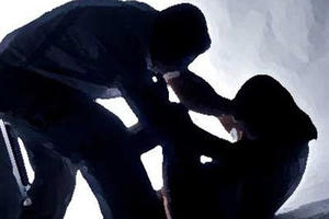 Audio Plus: Nữ sinh lớp 7 bị cưỡng bức ngay tại trường học