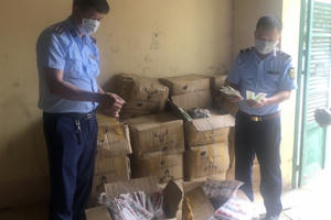 Hàng chục nghìn viên thuốc tân dược và thực phẩm không rõ nguồn gốc bị bắt tại Lào Cai