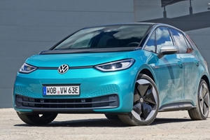 Ôtô sạc điện lần đầu bán vượt xe động cơ dầu