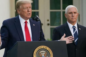 Ông Trump dồn dập gây sức ép lật kèo bầu cử vào giờ chót