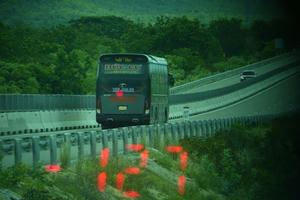 Xử lý tài xế xe khách phóng 127km/h trên cao tốc Cam Lâm - Vĩnh Hảo