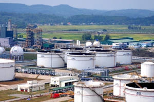 Xây dựng đề án nâng mức dự trữ Quốc gia về xăng dầu