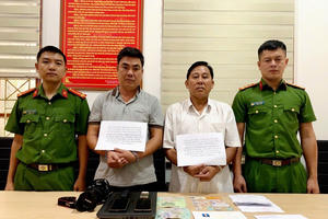 Làm giả thẻ Nhà báo, cưỡng đoạt tài sản doanh nghiệp