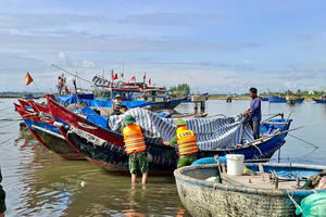 Công an Quảng Trị triển khai các biện pháp hỗ trợ nhân dân, ứng phó với mưa bão