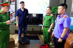 Khởi tố 13 đối tượng trong đường dây mua bán trái phép hóa đơn giá trị gia tăng "khủng"