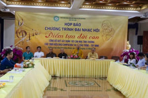 Họp báo đêm nhạc “Điểm tựa đời con”