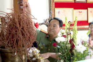 Thanh Hoá: Thắp hương tri ân các đồng chí nguyên Giám đốc Công an tỉnh