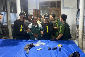 Bắt đối tượng dùng súng tự chế bắn công an bị thương