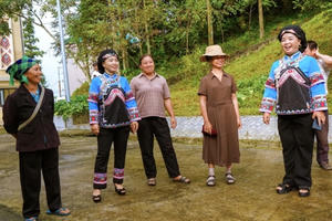 Khôi phục hoạt động xuất - nhập cảnh qua cửa khẩu Mường Khương