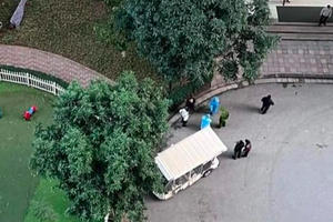 Bàng hoàng phát hiện liên tiếp sự việc rơi từ tầng cao toà nhà xuống đất tử vong