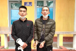 Nghi vợ ngoài tình, rủ bạn đi chém "tình địch" trọng thương