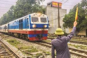 Lao động ngành vận tải lao đao trong ‘bão’ dịch