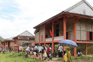 Ngược bến sông Giăng