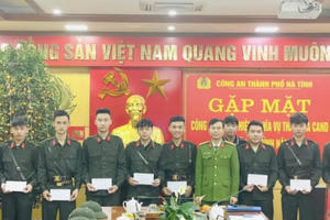 Hà Tĩnh: 245 tân binh lên đường thực hiện nghĩa vụ Công an nhân dân Hà Tĩnh: 245 tân binh lên đường thực hiện nghĩa vụ Công an nhân dân