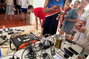 VNPT hỗ trợ thông tin liên lạc cho người dân Huế, Đà Nẵng khắc phục bão Sơn Ca