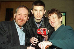 Thanh niên chết vì... không biết dùng tiền trúng số vào việc gì