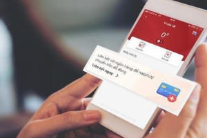 Người dùng “ráo riết” xác thực tài khoản trước hạn chót để tiếp tục sử dụng dịch vụ ví điện tử