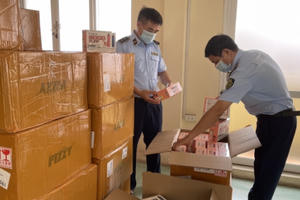 Hà Nội vừa thu giữ lô hàng thuốc lá điện tử trị giá 1,5 tỷ đồng