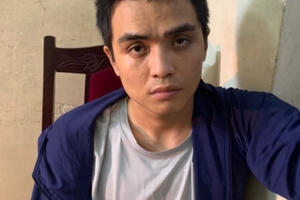 Tên trộm đen đủi, ẩn nất suốt nhiều giờ vừa ra “chôm” tài sản thì gia chủ về