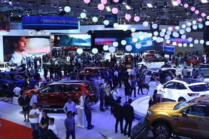 Giá xe giảm hàng trăm triệu đồng, khách Việt tha hồ chọn SUV giá rẻ