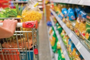 Tin kinh tế 6h30AM: Doanh nghiệp bán lẻ nội lật ngược thế cờ, Vingroup gia nhập lĩnh vực đào tạo hàng không