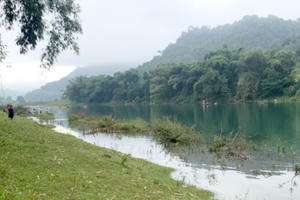 Hà Giang: Lật thuyền trên đập thủy điện, 4 học sinh mất tích