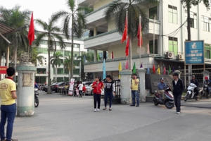 Sinh viên “vạch trần” cái vô lý trong việc truy thu học phí của trường ĐH Lao động Xã hội Sinh viên “vạch trần” cái vô lý trong việc truy thu học phí của trường ĐH Lao động Xã hội