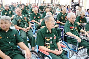 Trình Chủ tịch nước tặng quà cho gần 1,4 triệu người có công nhân ngày Thương binh – Liệt sĩ