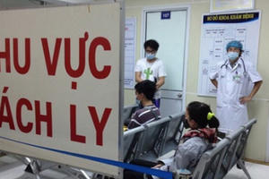 Cách ly 150 bác sĩ, điều dưỡng Bệnh viện Bạch Mai do tiếp xúc 2 ca nhiễm Covid