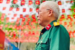 Du khách nườm nượp tới thăm Ngã ba Đồng Lộc