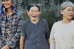 Vui như bà con Chương Mỹ sau trận lũ lịch sử: "Mấy đứa cháu được về rồi, nhà cửa rộn ràng hẳn lên!"